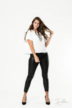 Load image into Gallery viewer, Defiant- Zi collection